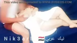 ام مع ابنها مصر