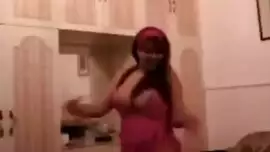 رقص سعوديات بقميص النوم الاحمر في الدمام