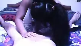 فتاة آسيوية مفلس ، آسا هيبي تفرك كسها المشعر أمام صديقتها الجديدة الإباحية الفيديو