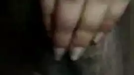 جاهز هزاز وادخال اصبع في كس