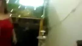 سائح سعودي ينيك شرموطة مصريه في شقة دعارة في فيصل