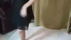 مصرية مكنة رقص عاري علي مهرجان شعبي بقميص النوم تخلي زبك يقف