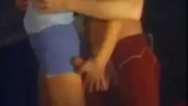 سكس مصميص تجيهو في الغرفة