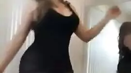 سليمان مع بنت سكس لابسه بننكار