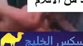 بنت اتنين رجلين تمارس جنس