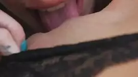 سكس سحاق لحس الكس بعنف