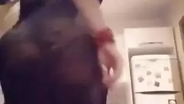 سكس خليجي منزلي متناكه بترقص لعشيقها قام حطه فى طيزها الفيديو الإباحية