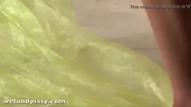 فيديو كيف تطلع البول من كسها