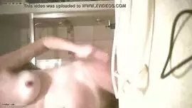 جنس فتاتين في الحمام