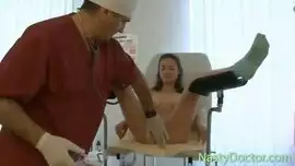 طبيب نساء سمينة