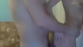 سكس بمت علمها عمها تلعب على رجله وينيكها