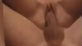 سكس يذهب لصديقه وتستغله الام لكسب المال بالنيك