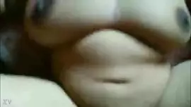 مصرية بالسيارة سكس