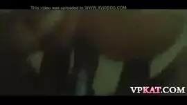 قدمت امرأة سلوتي كس بوسها لأحد جيرانها، حتى شغلها بالكامل