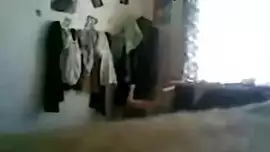 سكس فيديو عراقي شاب ينيك اخته في غرفه النوم سكس