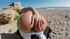 سكس على البحر بنت تتناك فى طيزها على الشاطئ مع عشيقها الفيديو الإباحي