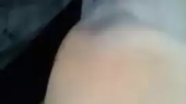ديوث خليجي حط كاميرا في الحمام عشان يصور بنت خالته المحجبة عارية الفيديو الإباحية